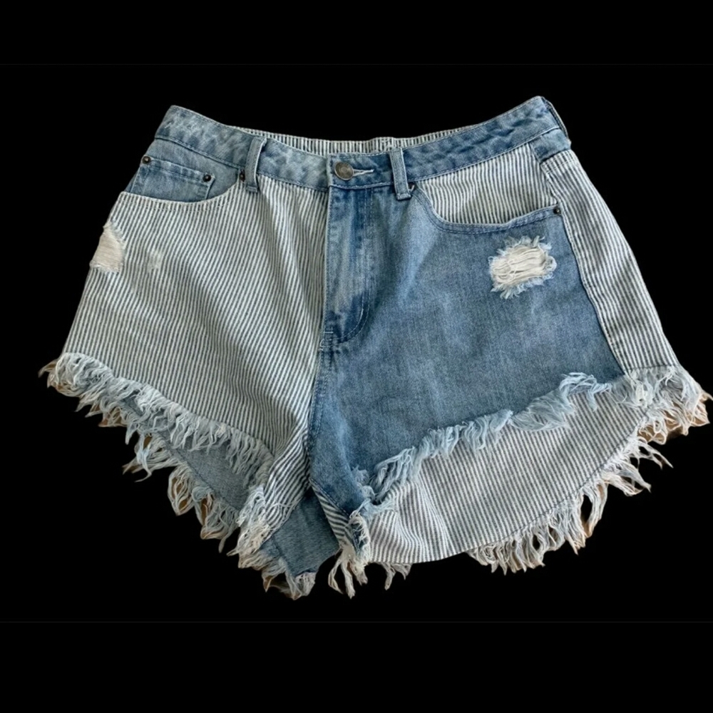 Rue 21 8 women's high rise jean shorts